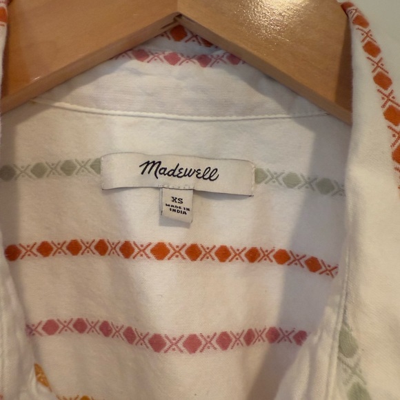 Madewell button down short sleeve - Picture 2 of 5
